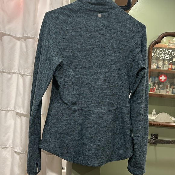 Simple jacket - Picture 2 of 2